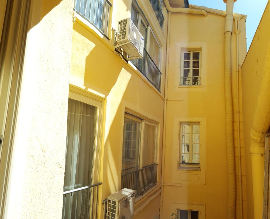 Tony Allard Apartment